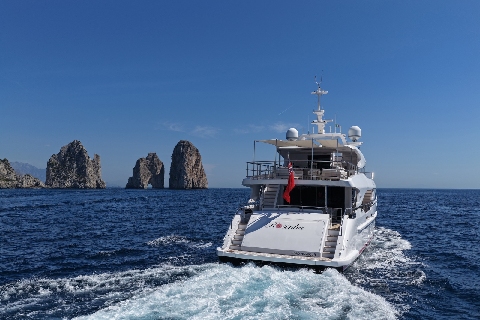 Rosinha motor yacht exterior, photo 2 of 16