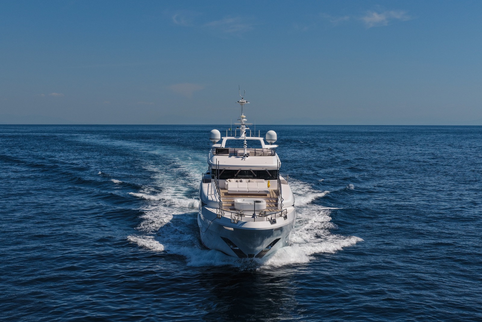 Rosinha motor yacht exterior, photo 3 of 16