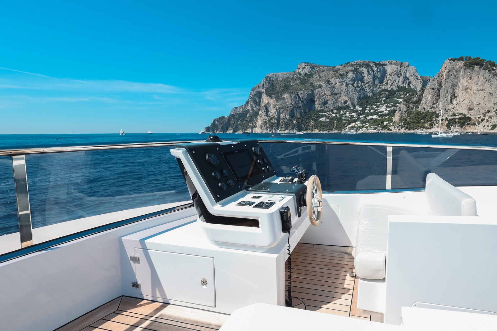 Rosinha motor yacht exterior, photo 8 of 16