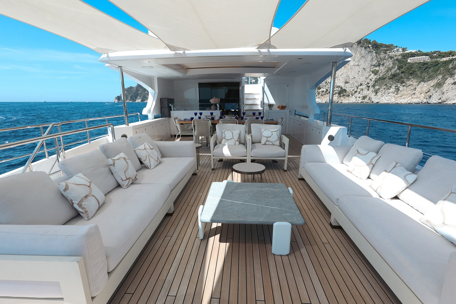 Rosinha motor yacht exterior, photo 11 of 16