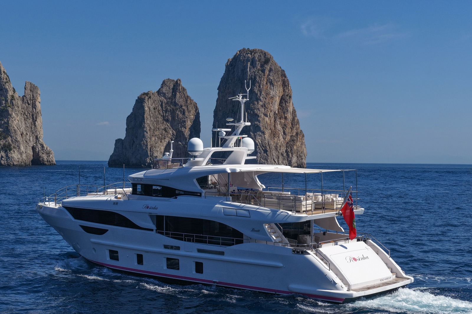 Rosinha motor yacht exterior, photo 15 of 16