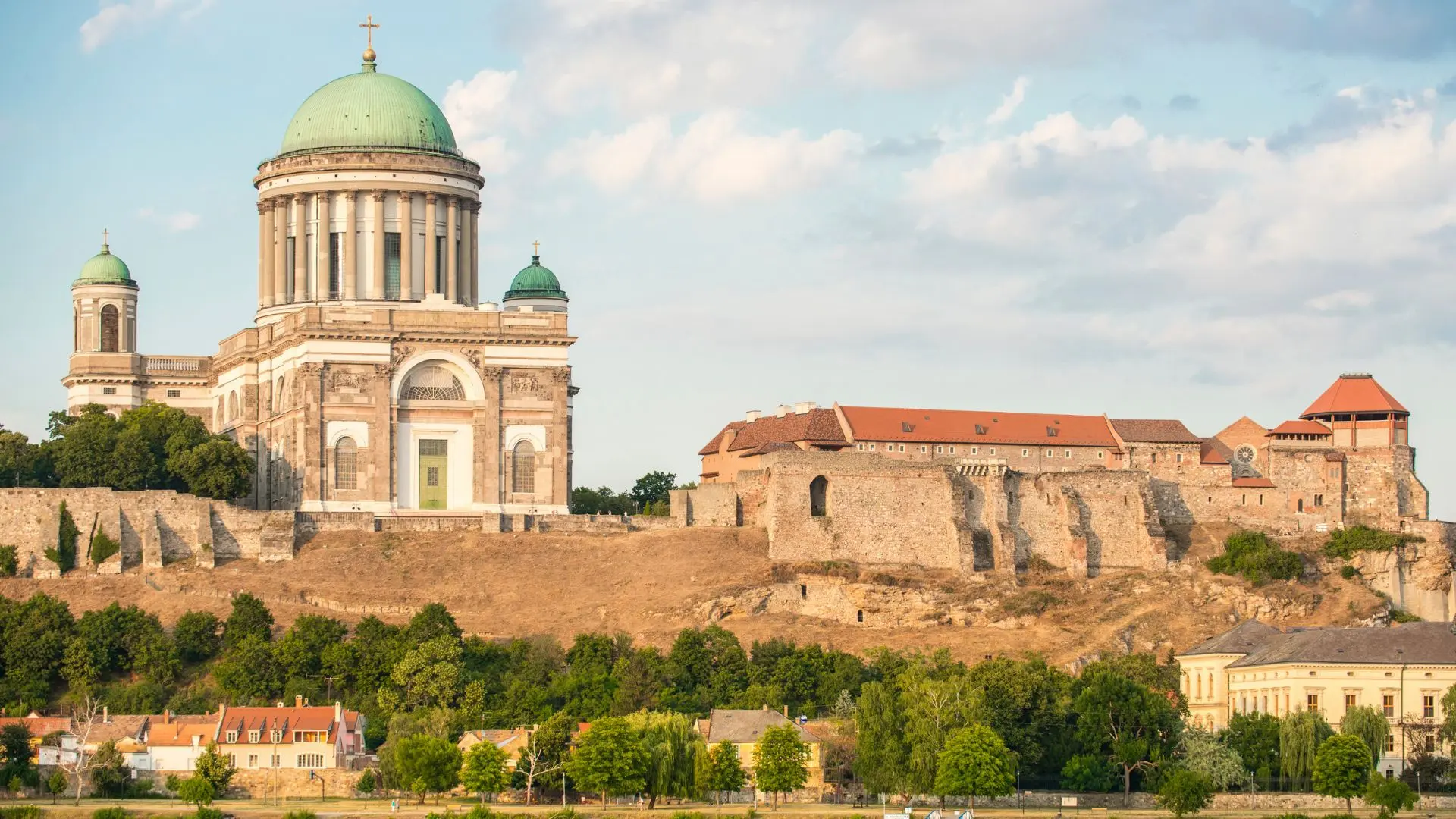 Esztegom, Hungary (extension)