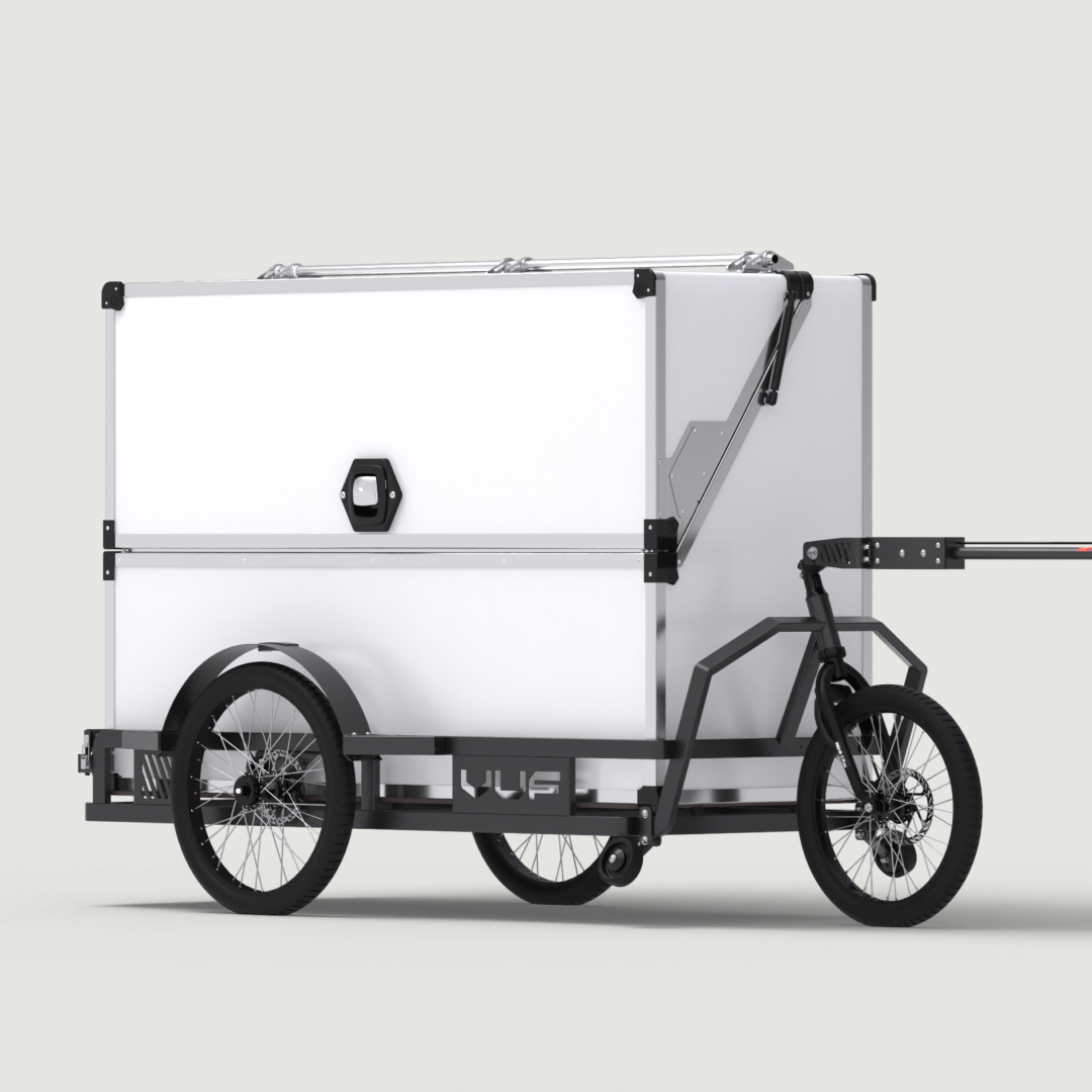 Mit ihrer Breite von 95 cm eignet sich die VUF T3W Box perfekt für Fahrten in der Innenstadt, auf Radwegen und Busspuren. Vielseitig und an alle Aktivitäten angepasst, sind ihre Modularität sowie ihr maßgeschneidertes Layout ihre Hauptvorteile.