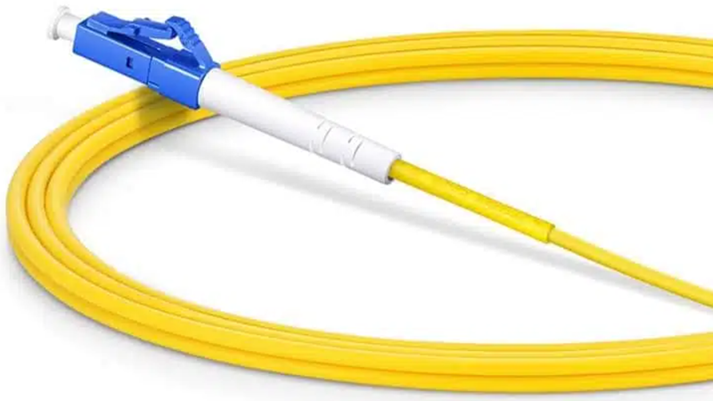 Single-mode fiber-optic cable