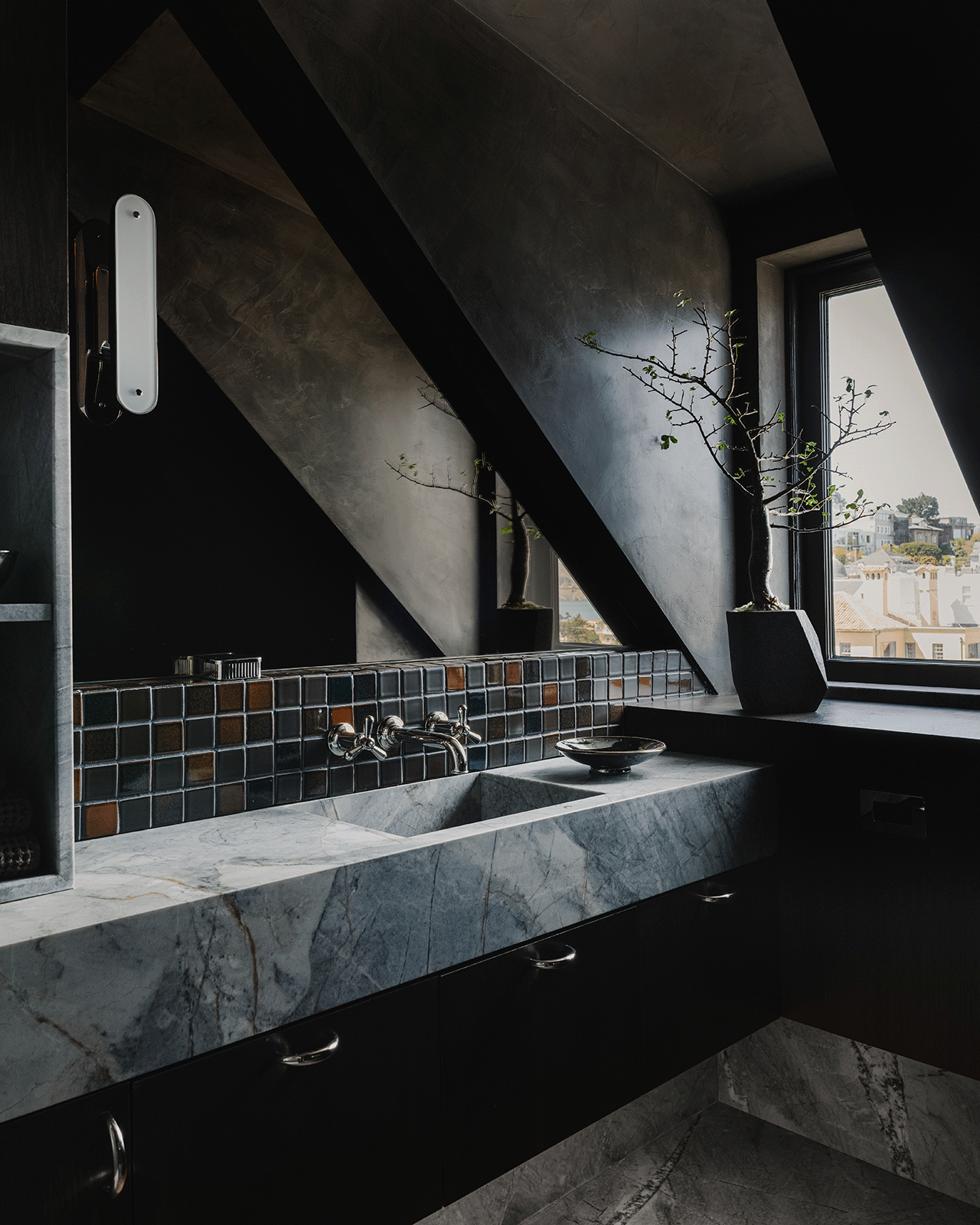 Ensuite bathroom with honed limestone — Cliff Point, Malibu.