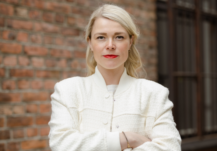 Dette er et av tiltakene som trekkes frem i rapporten, hvor det vises til en studie hvor man brukte ulikt investeringsspråk.
