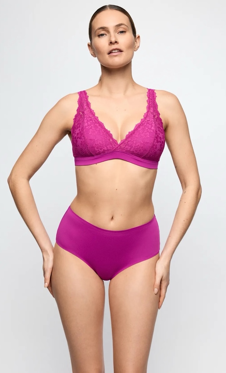 Jenette Bras Belgium PrimaDonna Soft Studio Lace Wireless Padded Plunge Bralette in Pink with High Waist Briefs in Pink