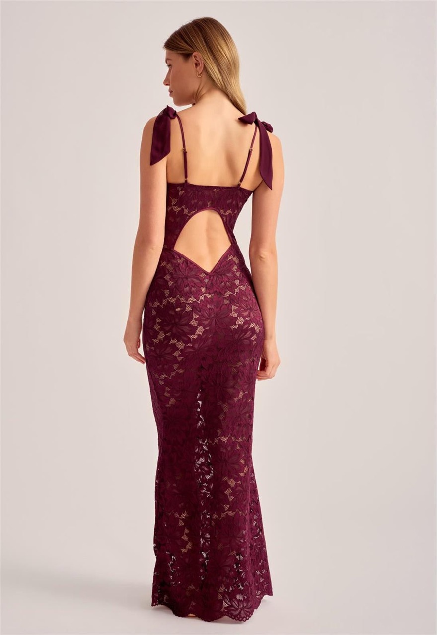 Jenette Bras Canada Rya Amour Lace Lingerie Wireless Gown in Red from Backside