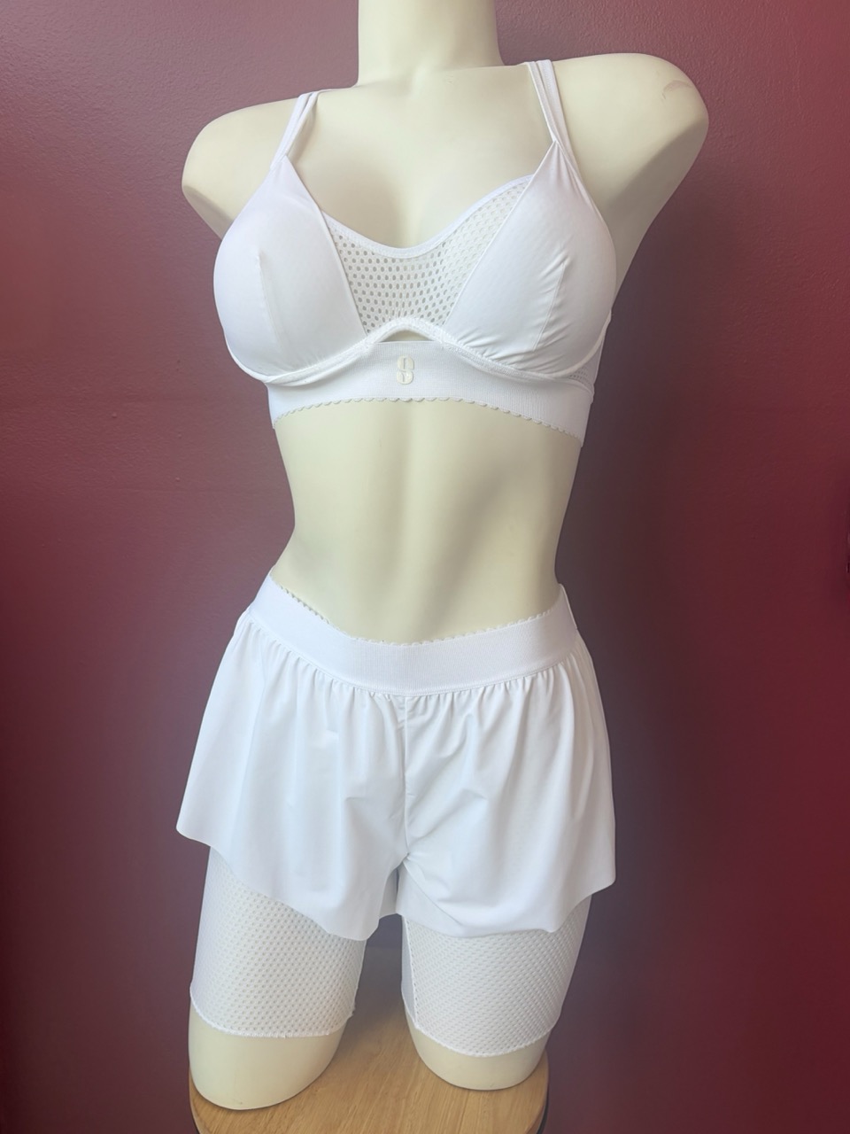 Jenette Bras Spain Sarda Payne Smooth Seamless Mesh Wireless Demi Cup Bra in White with Shorts in White