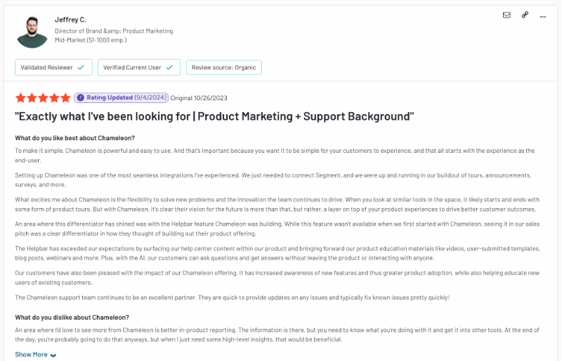 G2 review about the pros and cons of Chameleon. The customer is happy with their experience with the platform in general, but specifically likes the HelpBar and AI answers. What they’re not very content with is the platform’s analytics and reporting capabilities.