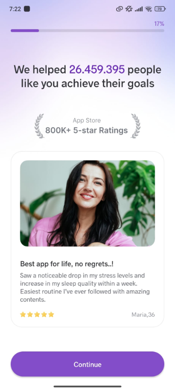 A highlighted user testimonial, along with app ratings and customer numbers.