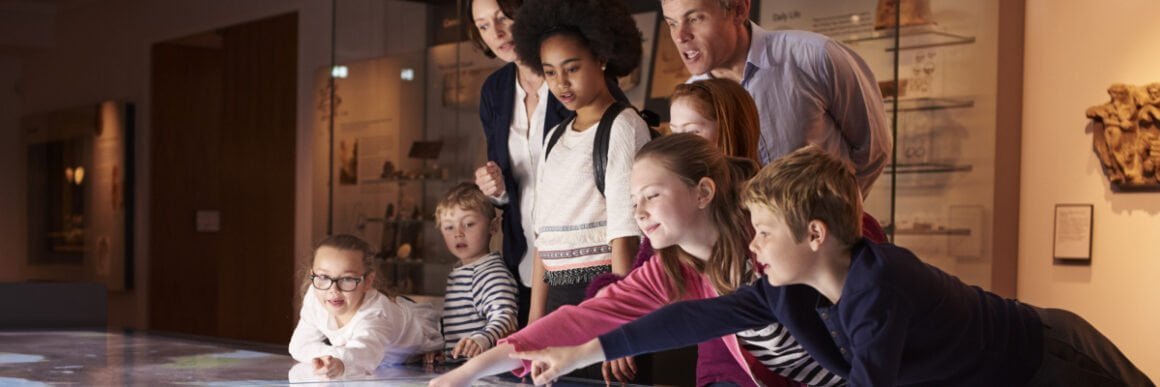 what is an interactive guide