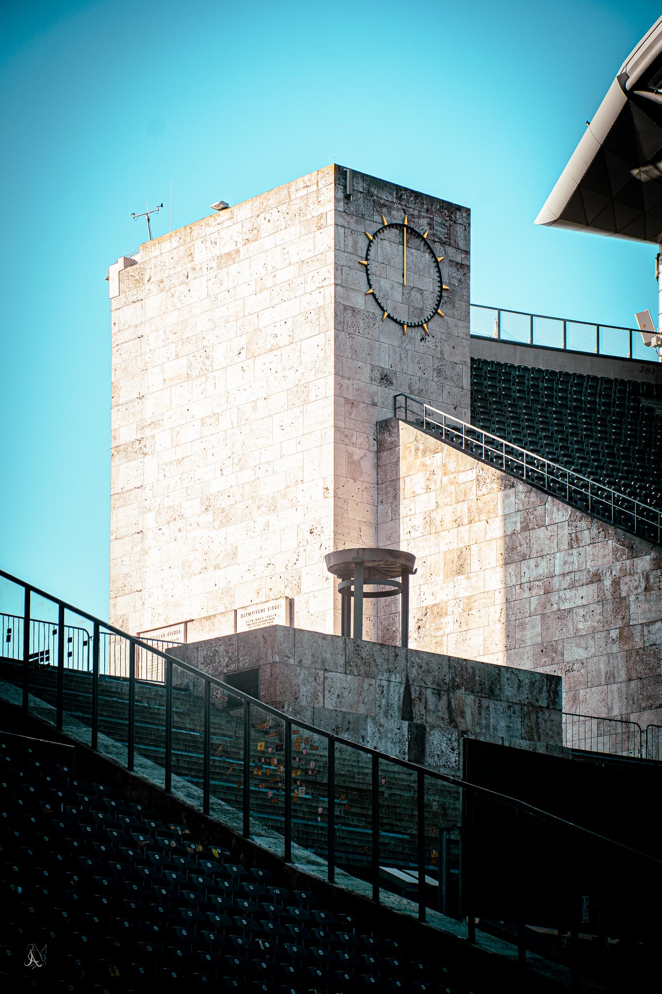 Olympiastaddion-Clocktower