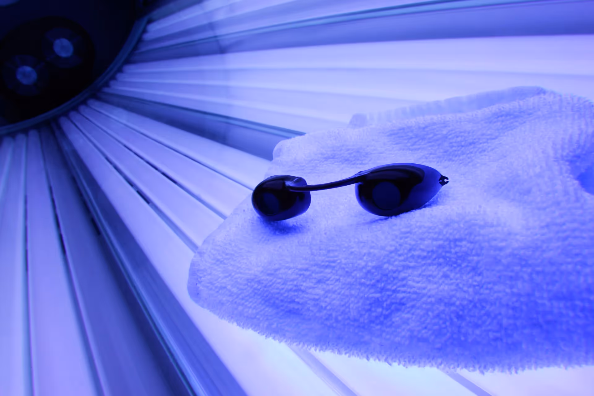 How to Open & Start a Tanning Salon: Business Plan Guide