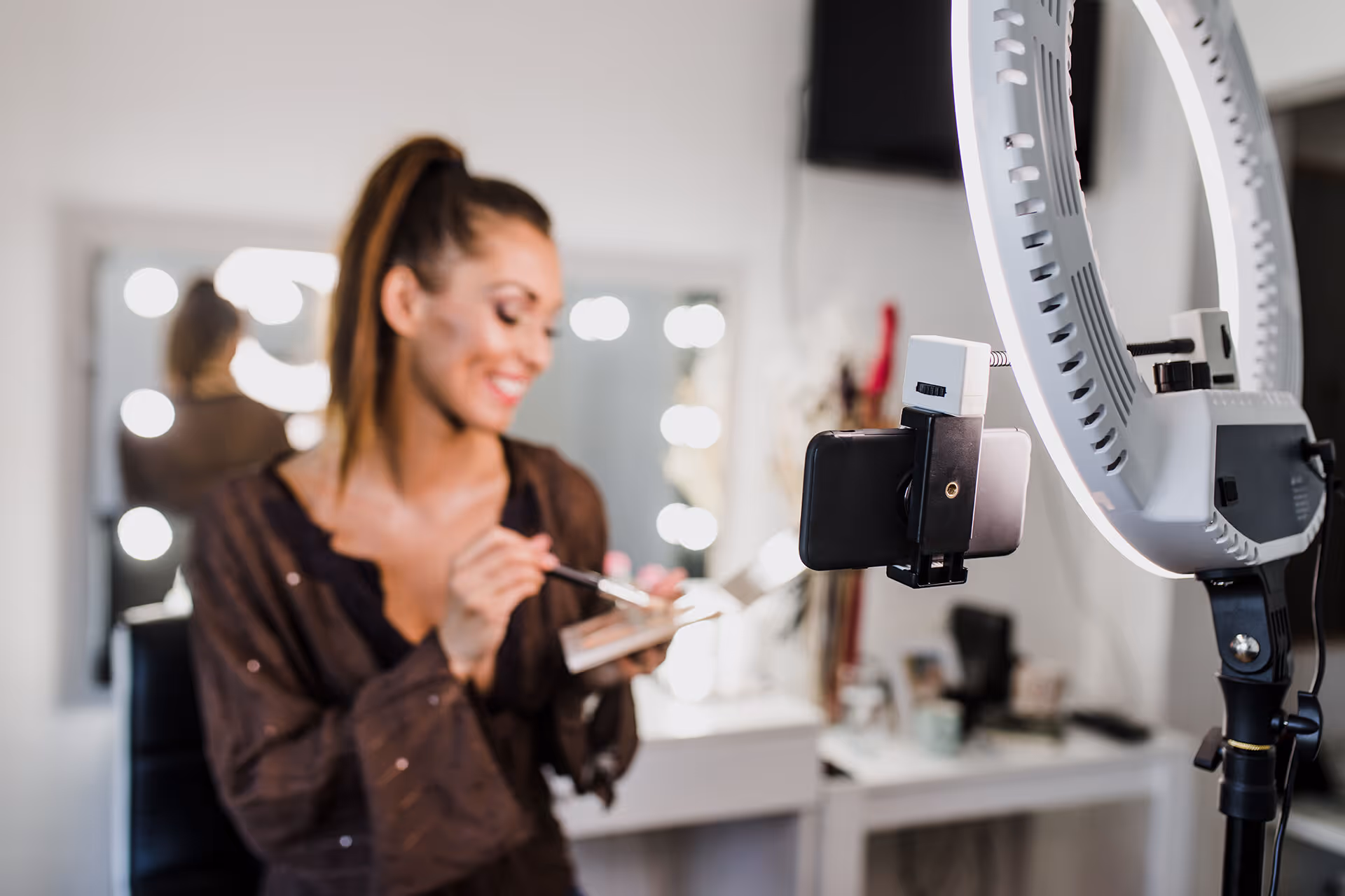Influencer marketing – jak wykorzystać go w salonie?
