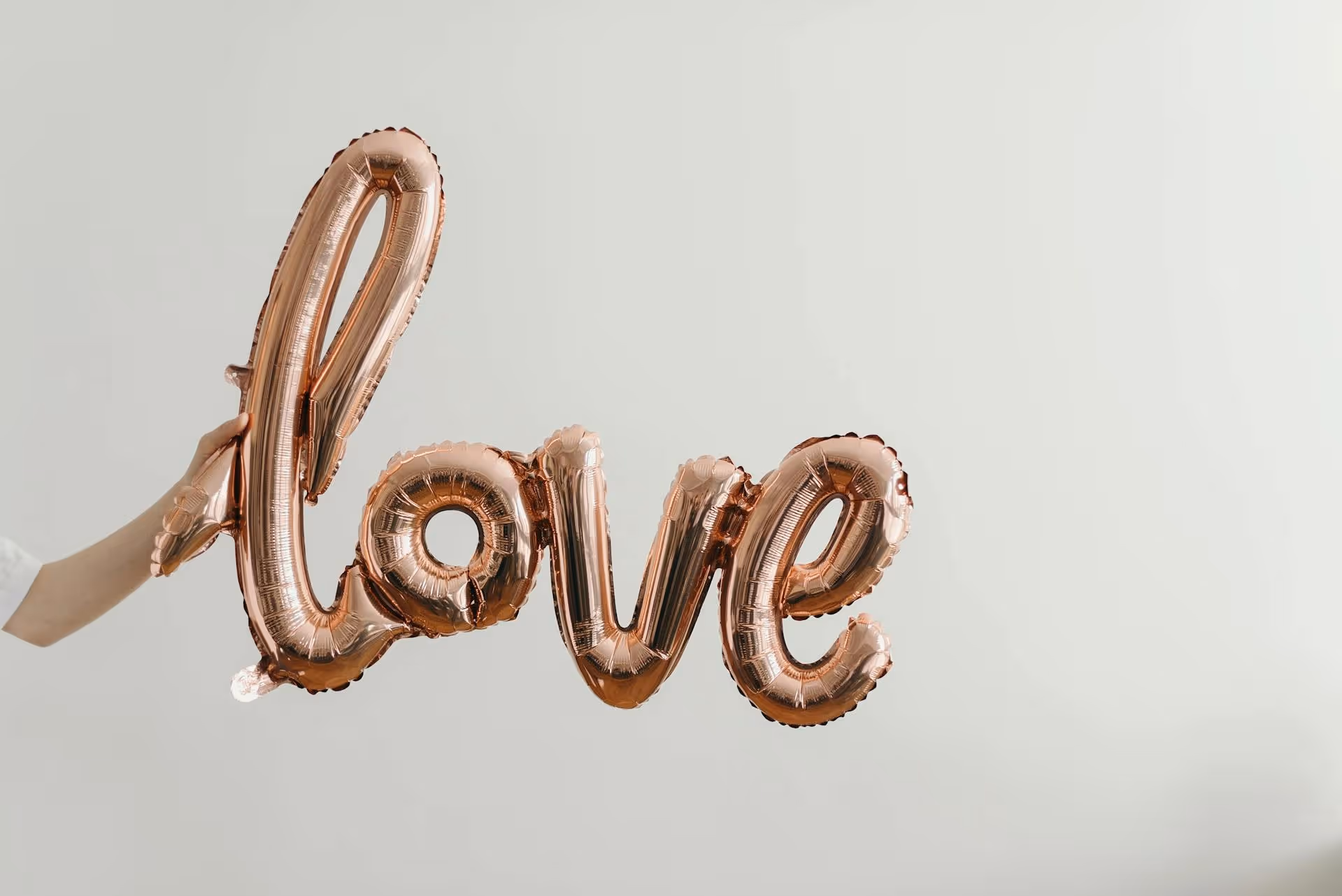 7 idées de SMS marketing Saint-Valentin pour salons Booksy
