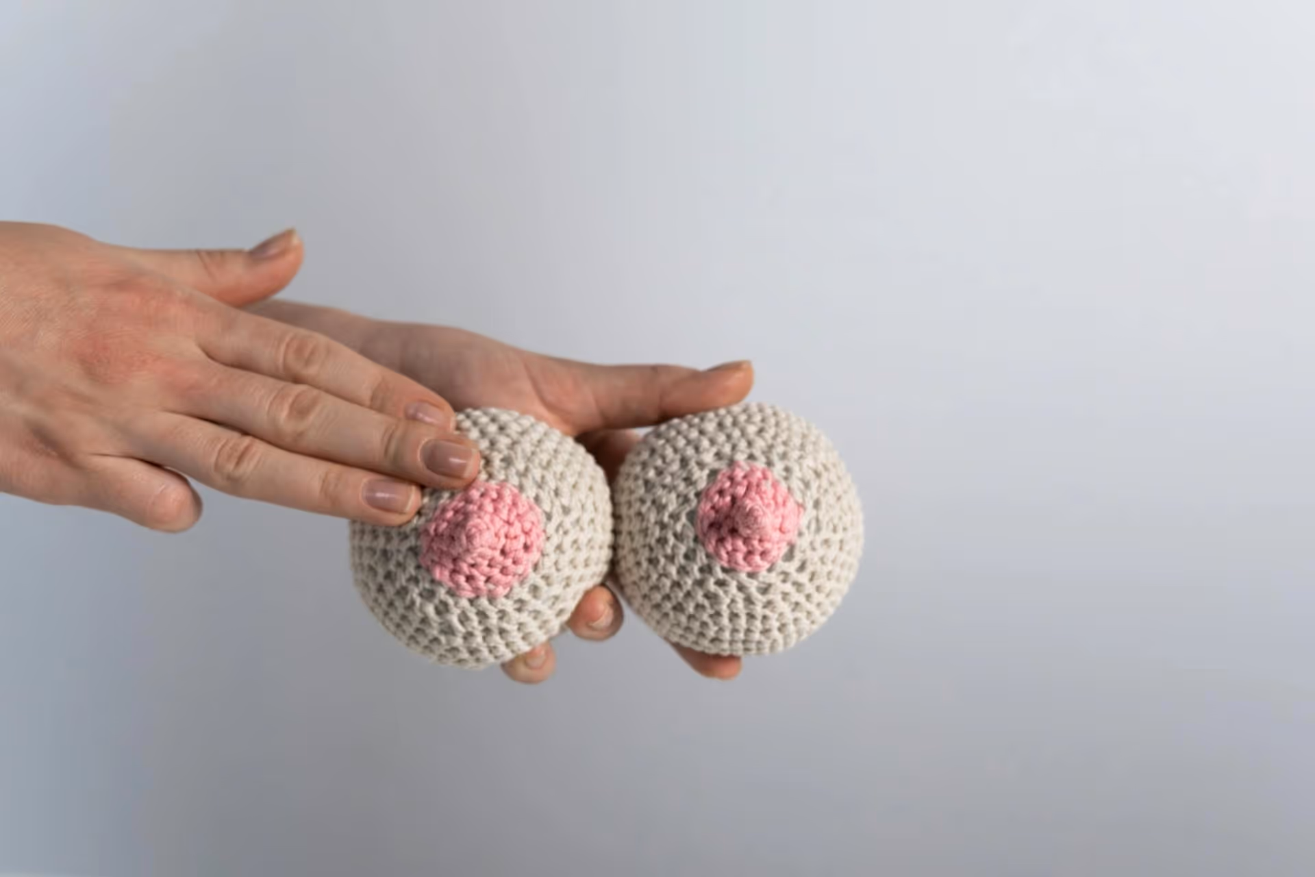7 idées pour Octobre Rose dans votre salon