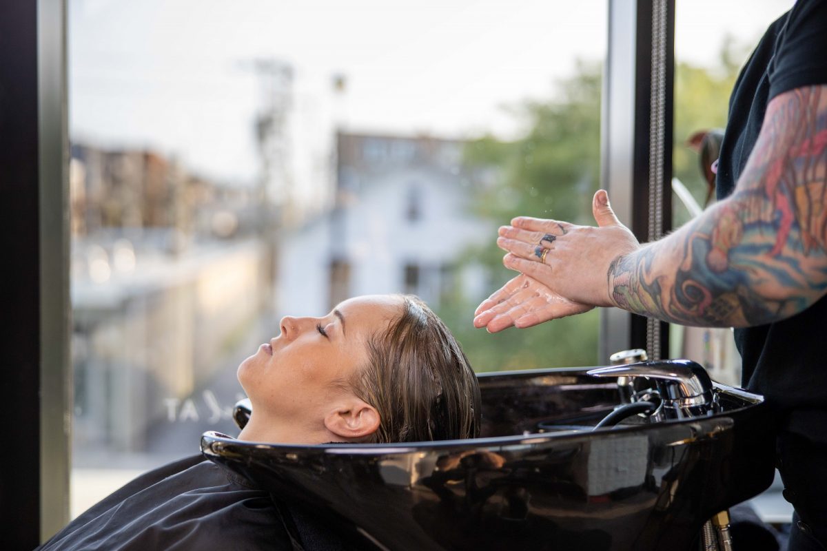 Sam Carter Washing Hair