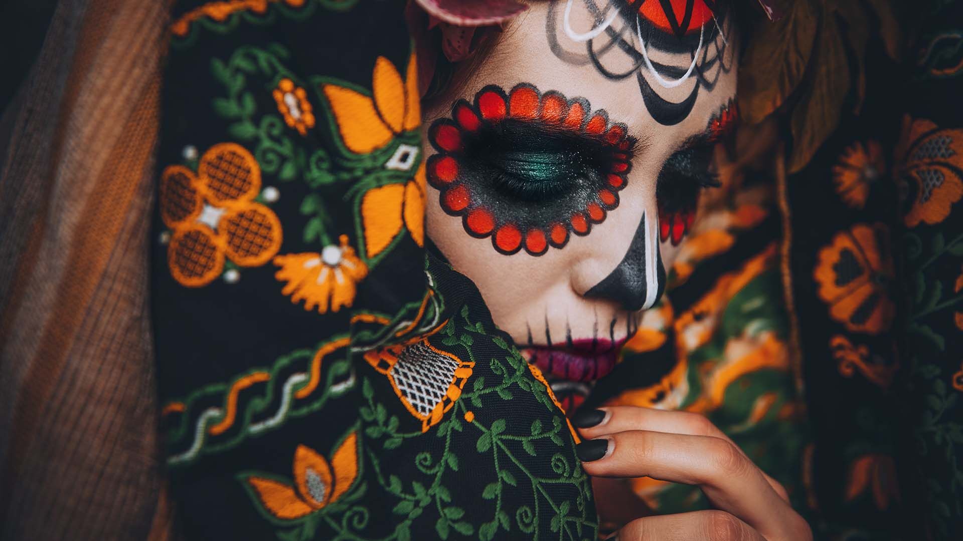 Cómo aprovechar el Día de Muertos en tu salón de belleza o barbería