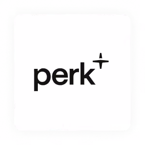 Schwarzes Perk-plus-Logo auf weißem Hintergrund.