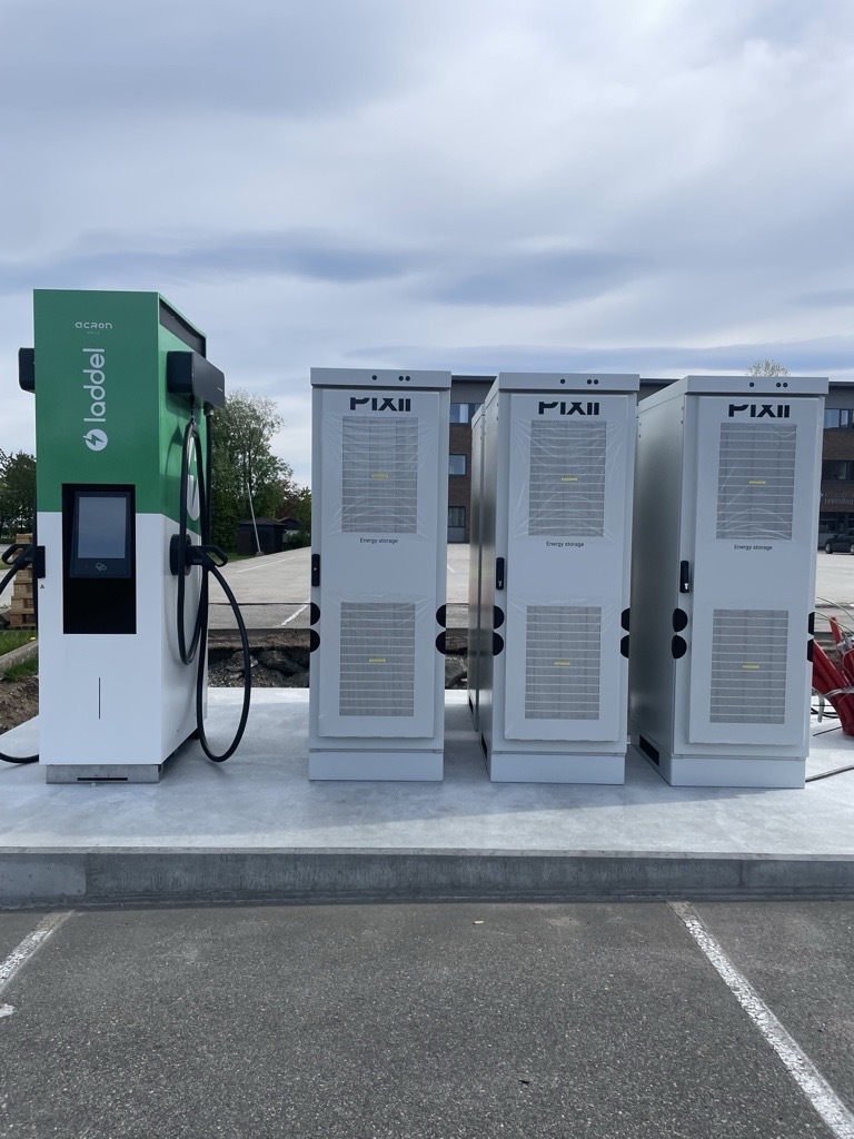 Peak Shaving in EV Charging: What It Is and Why It Matters for CPOs in Europe 