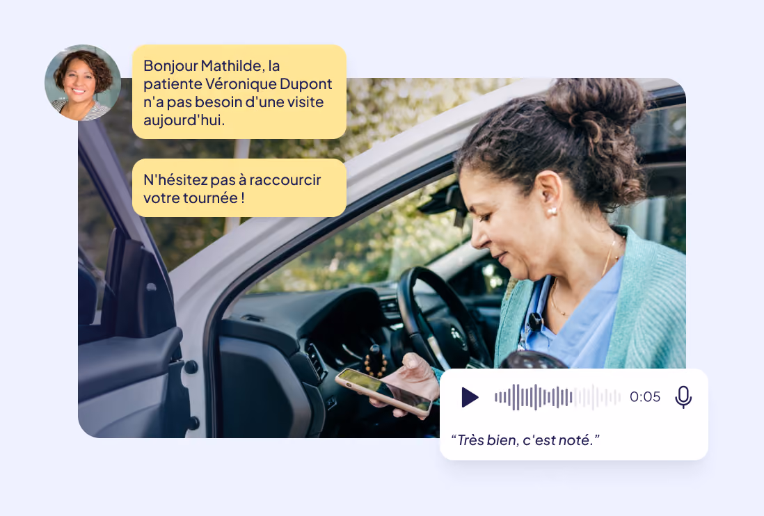 Famedly TI-Messenger im Einsatz bei Pflegediensten: Pflegekraft erhält eine Sprachnachricht und Textnachricht zur Änderung ihrer Route, während sie im Auto sitzt.