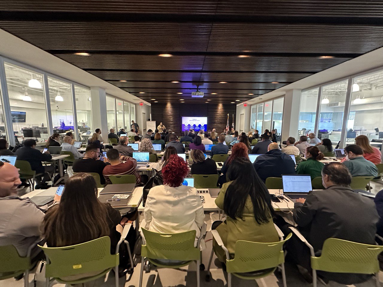 Fachada del Puerto Rico Innovation & Technology Service en Hato Rey, Puerto Rico