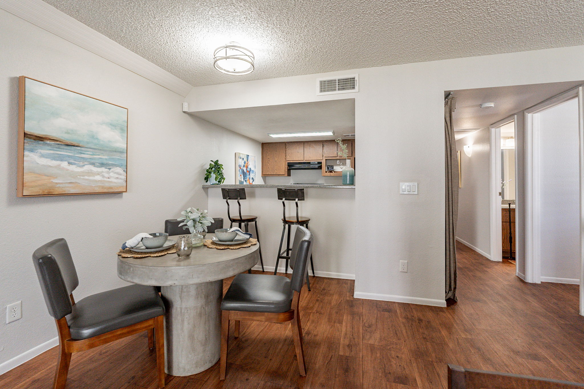 Furnished apartment interior shown in the official Club Valencia gallery.