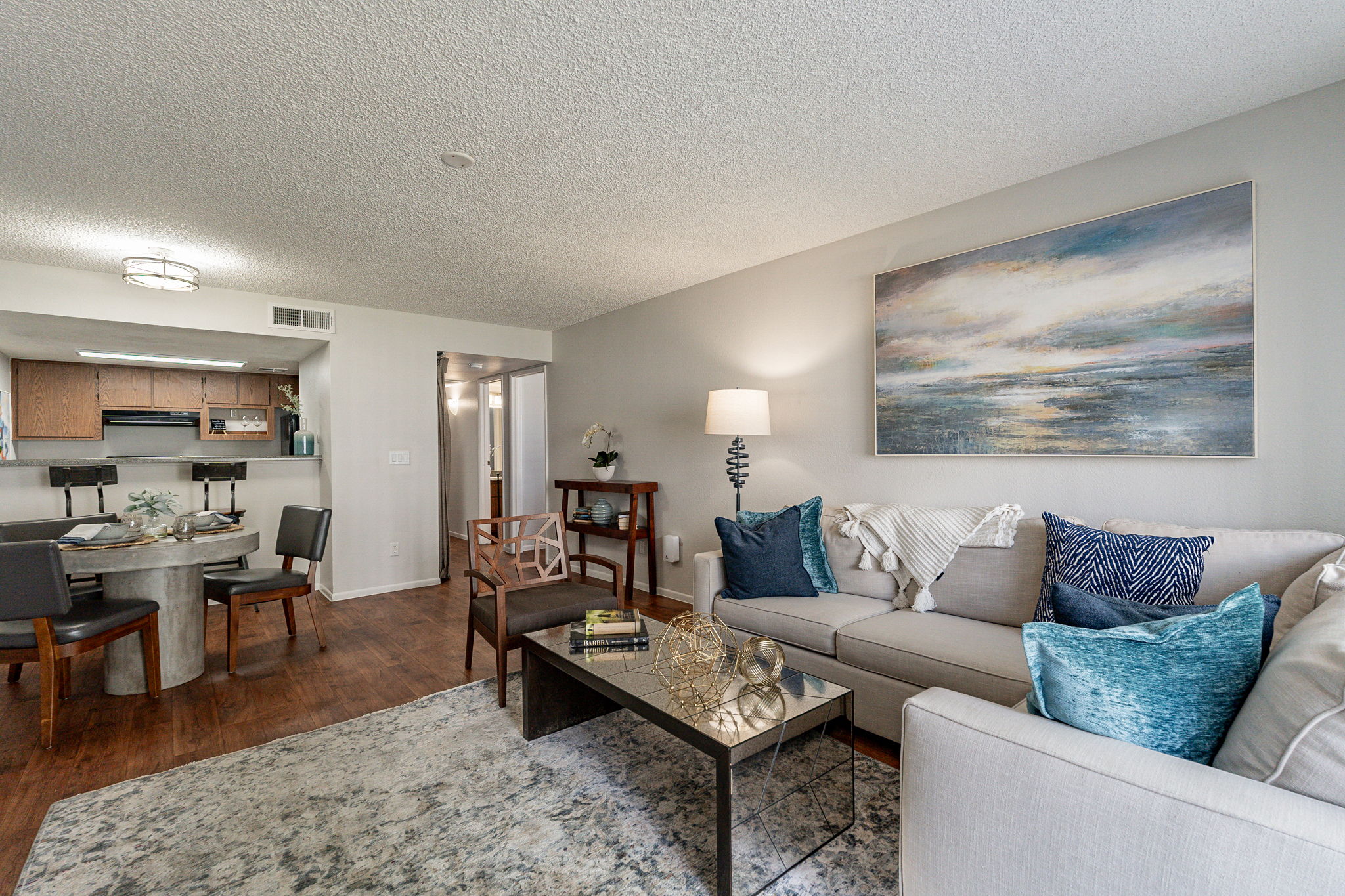 Furnished apartment interior shown in the official Club Valencia gallery.