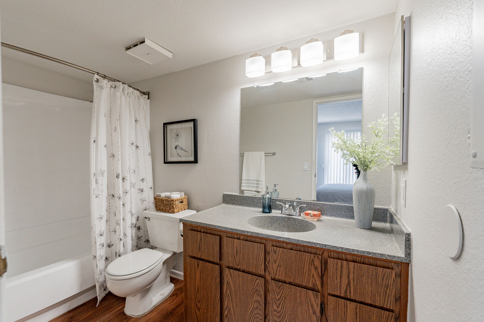 Furnished apartment interior shown in the official Club Valencia gallery.