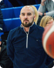 A head coach of a basketball team