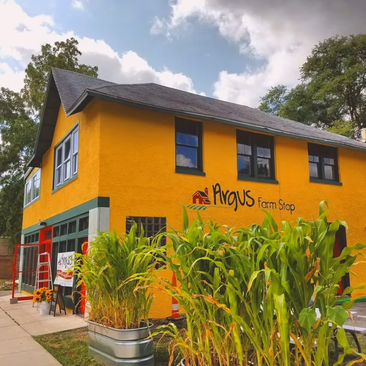 How Argus Farm Stop uses a retail store, food hub, and Local Line to provide the ultimate sales channel for Michigan farmers.