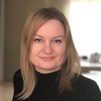 A headshot of Lisa Dimitrowa.