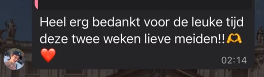 WhatsApp-bericht in het Nederlands met de tekst: Heel erg bedankt voor de leuke tijd deze twee weken lieve meiden!! gevolgd door een omhelzingsemoji en een rood hart.