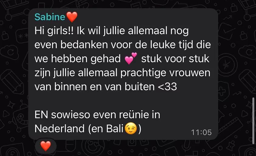 WhatsApp-bericht van Sabine die haar vriendinnen bedankt voor de leuke tijd en een reünie in Nederland en Bali voorstelt.