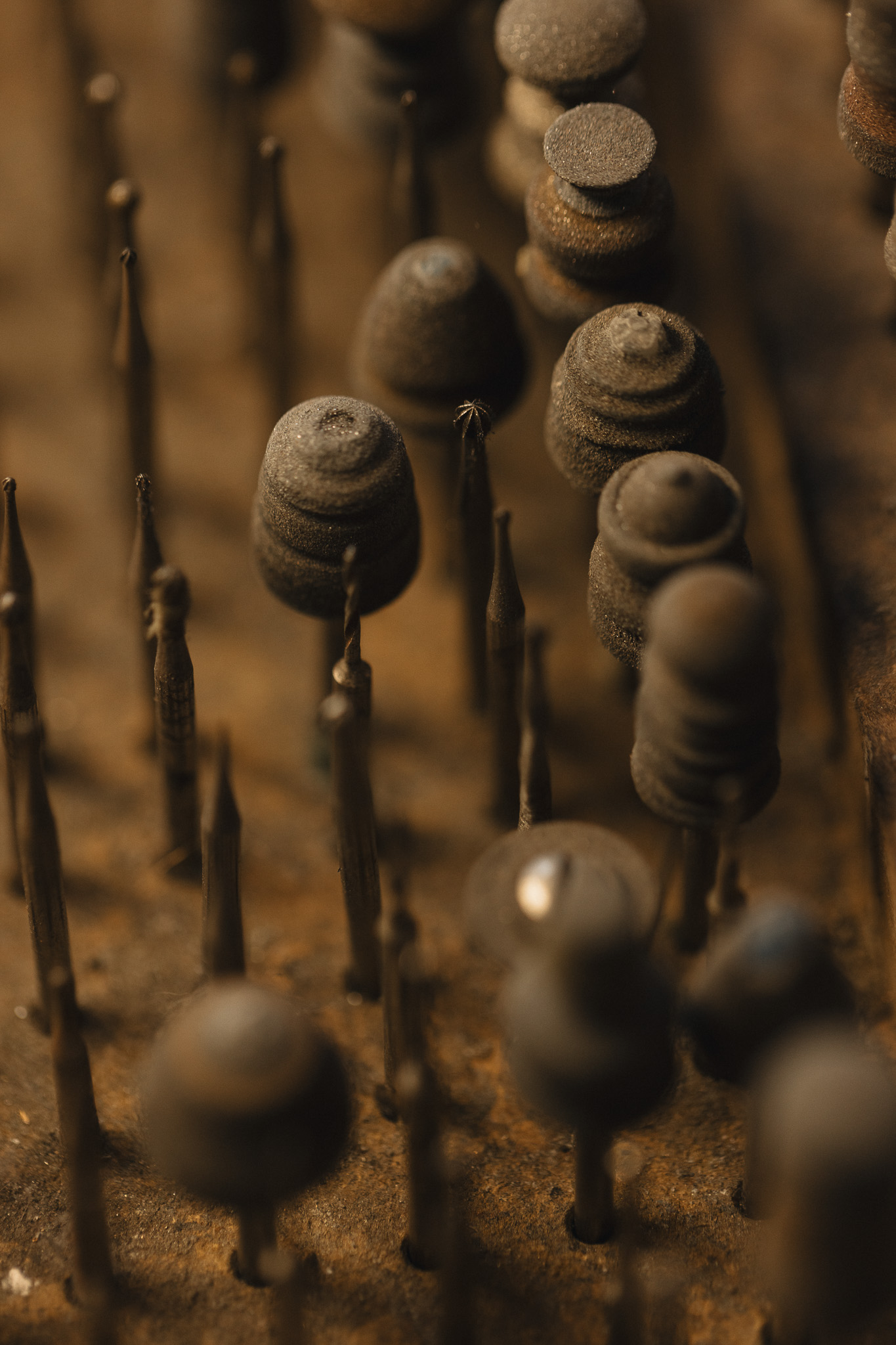 Werkzeuge, Gummiräder und Fräser aus Goldschmeide Atelier 