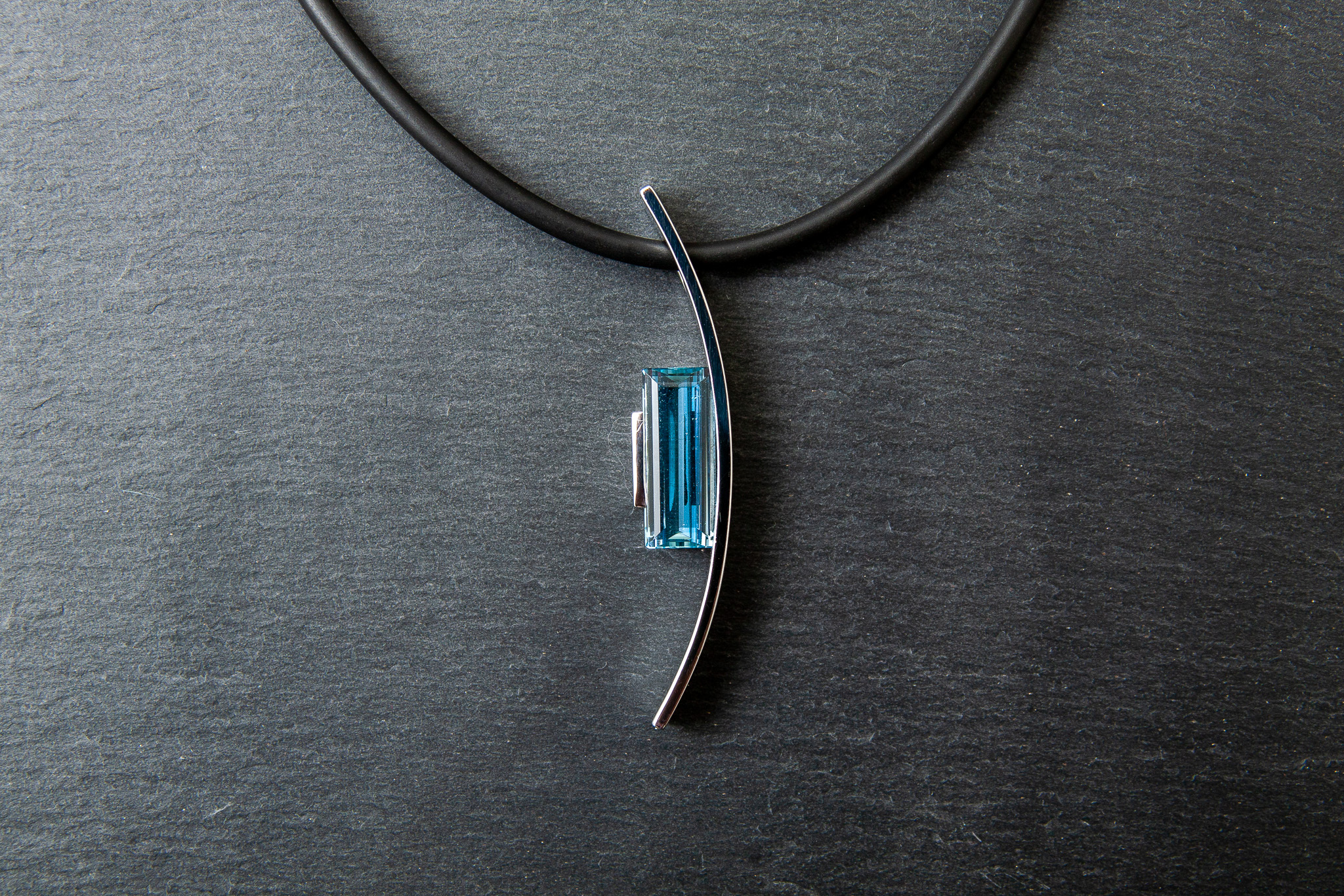 Anhänger in Weissgold 750 mit Aquamarin Rechteck