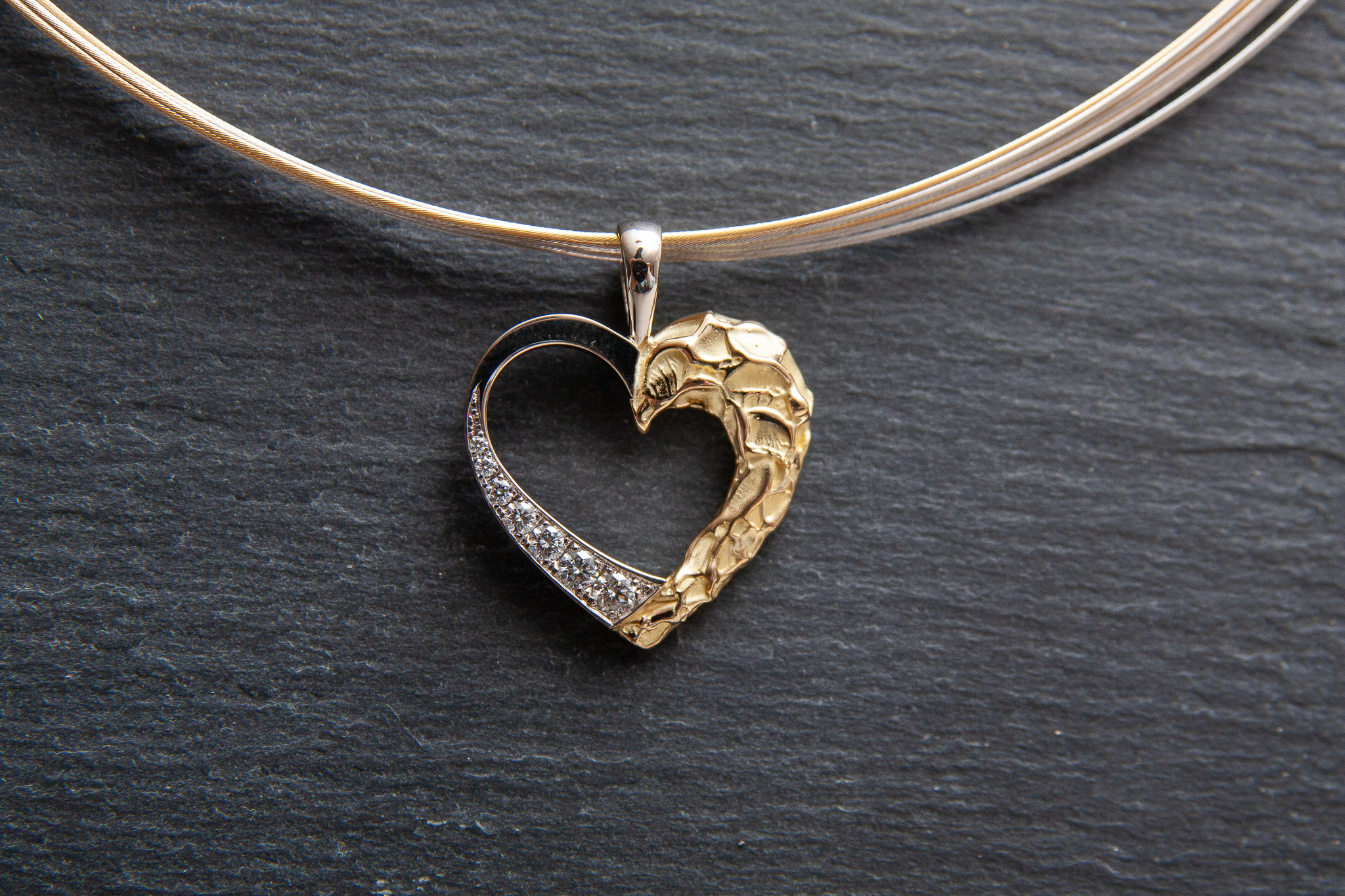 Anhänger in Gelb.-Weissgold 750 mit Diamanten im Brillantschliff