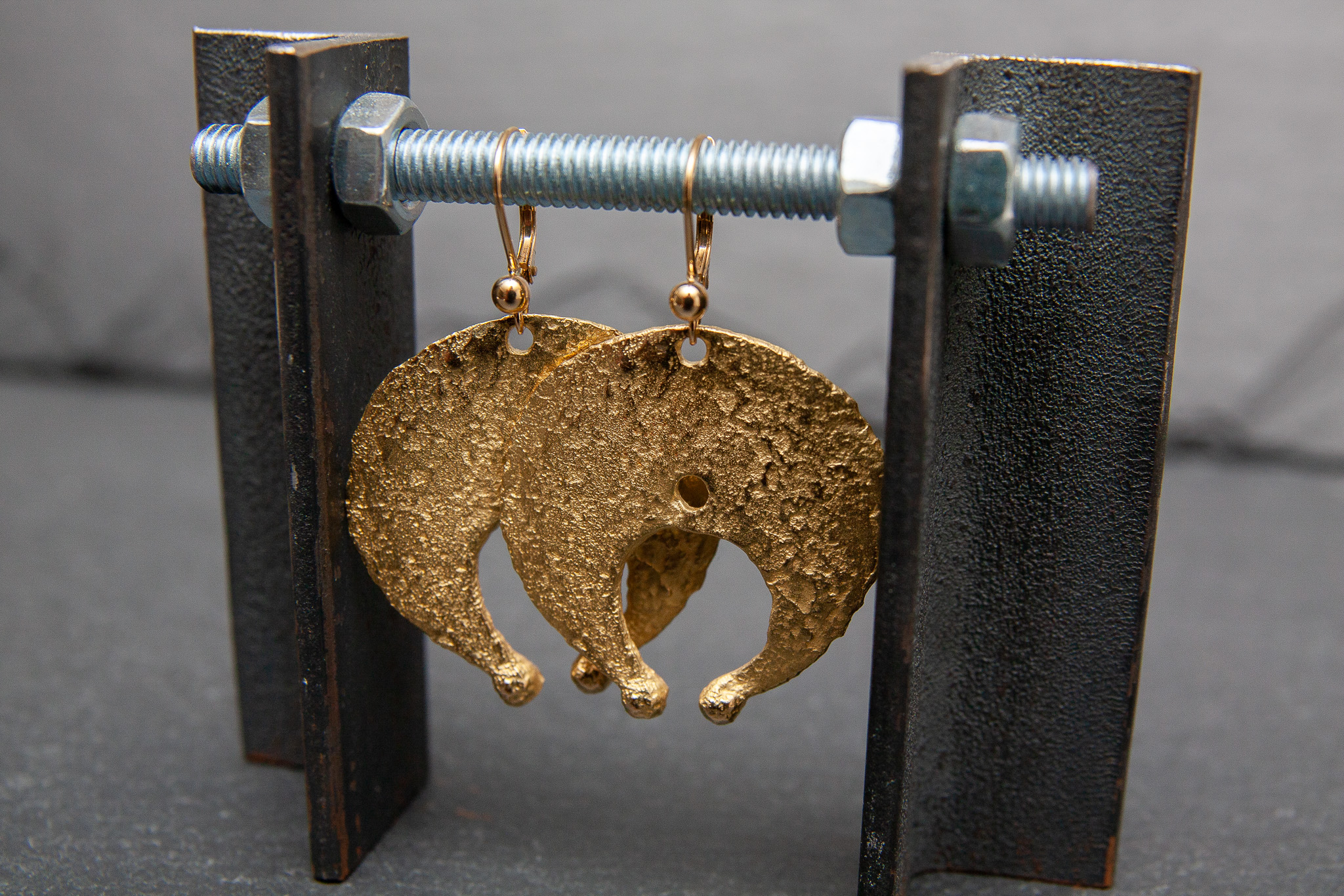 Ohrhänger in Gelbgold 750 strukturiert