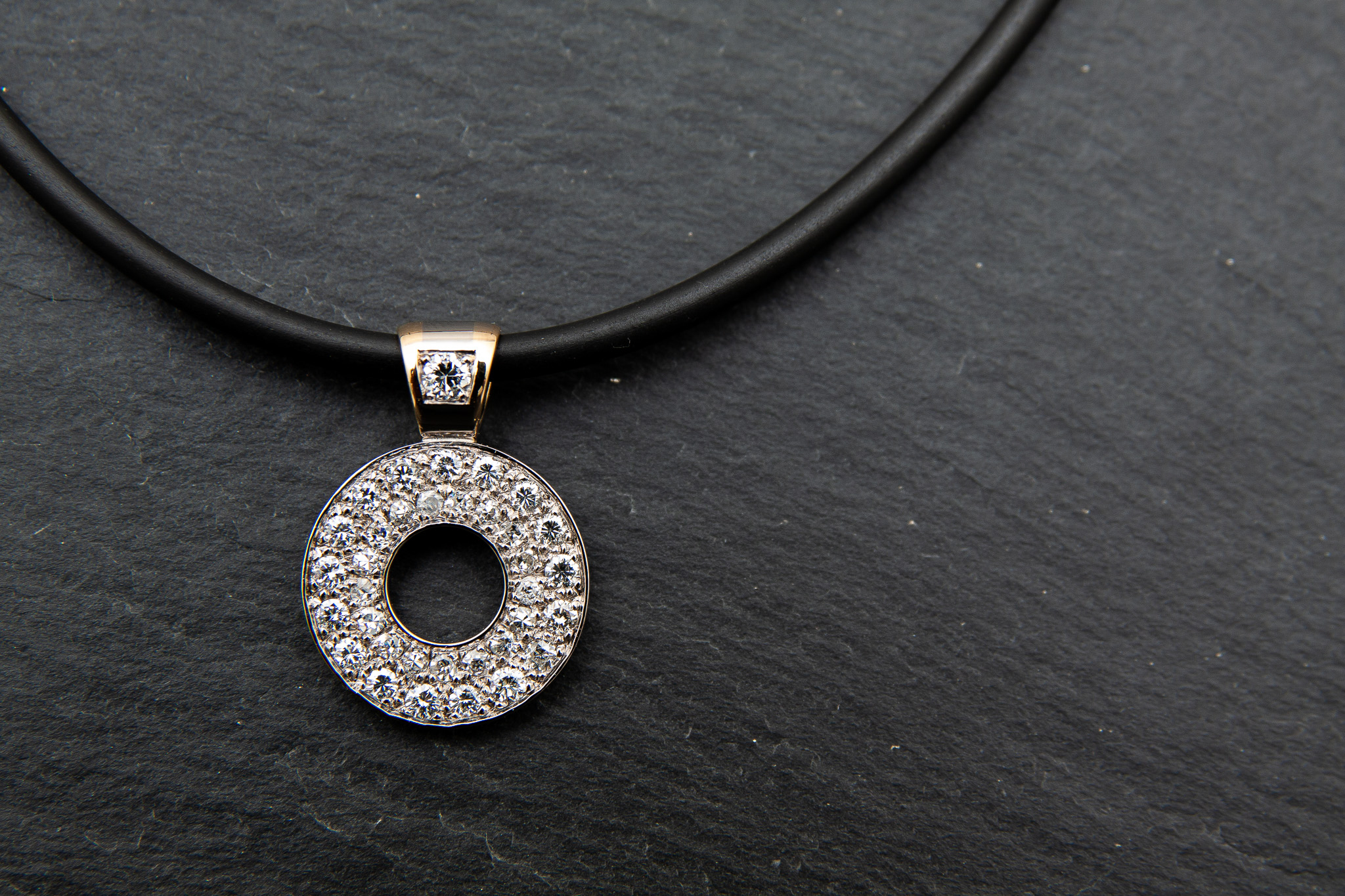 Anhänger in Gelb.-Weissgold 750 mit Diamanten im Brillantschliff