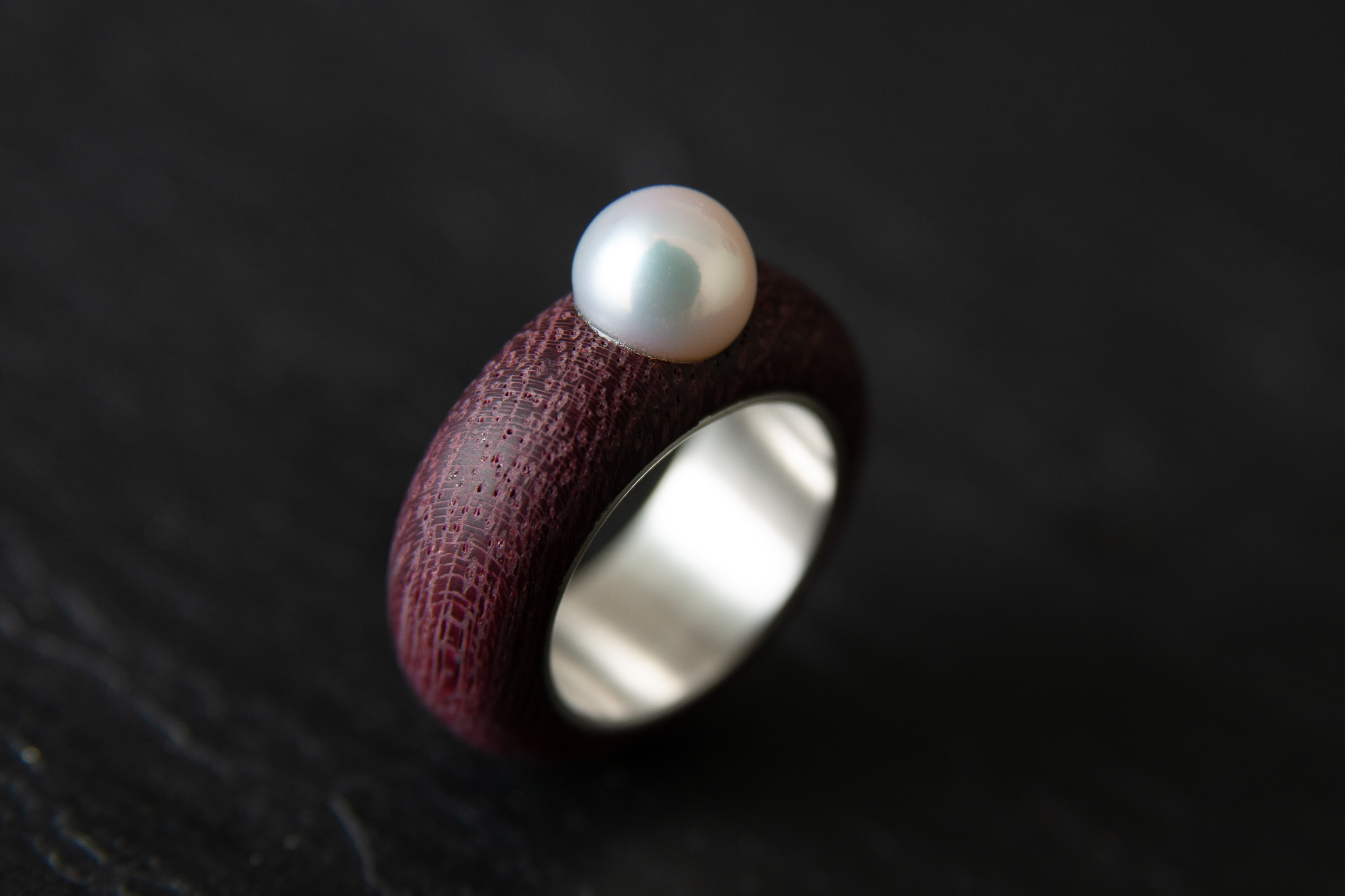 Damenring in Weissgold 750 mit Perle und Holz