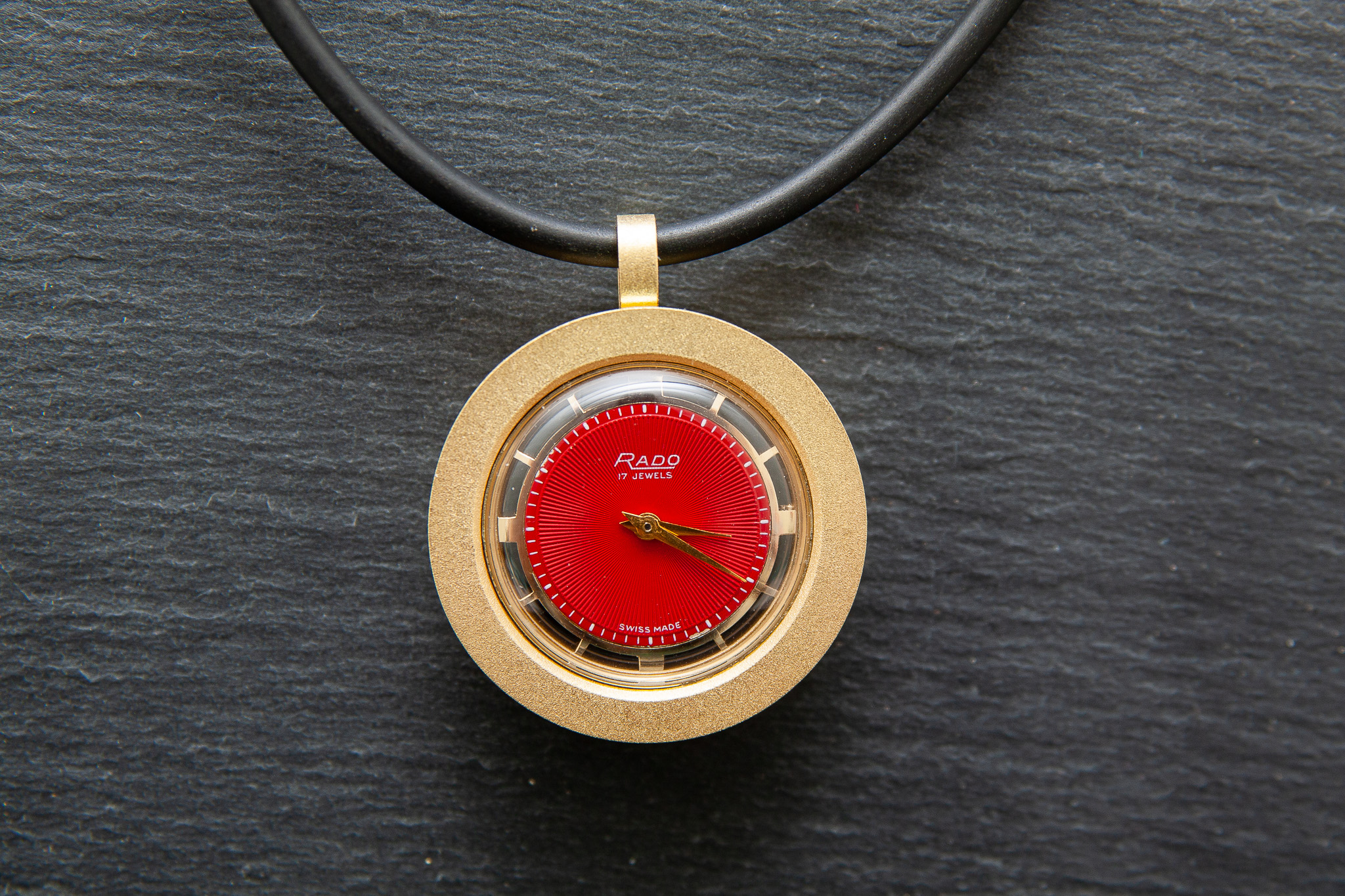 Anhänger aus Uhrwerk in Gelbgold 750