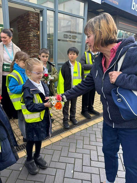 1087635278051971_1399692362160791