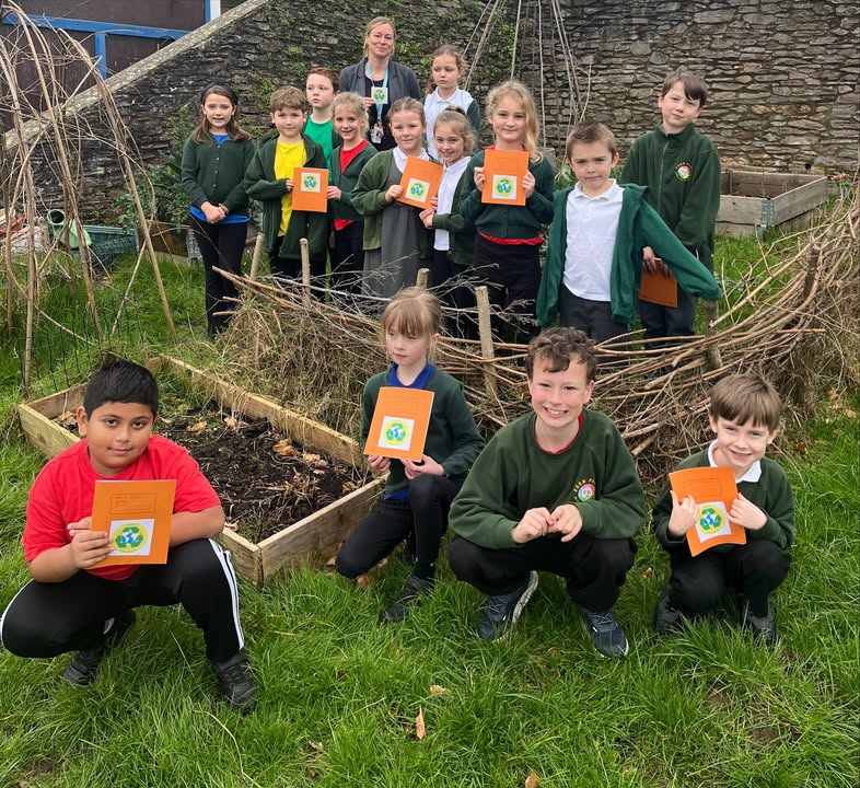 1087635278051971_1497340395729320