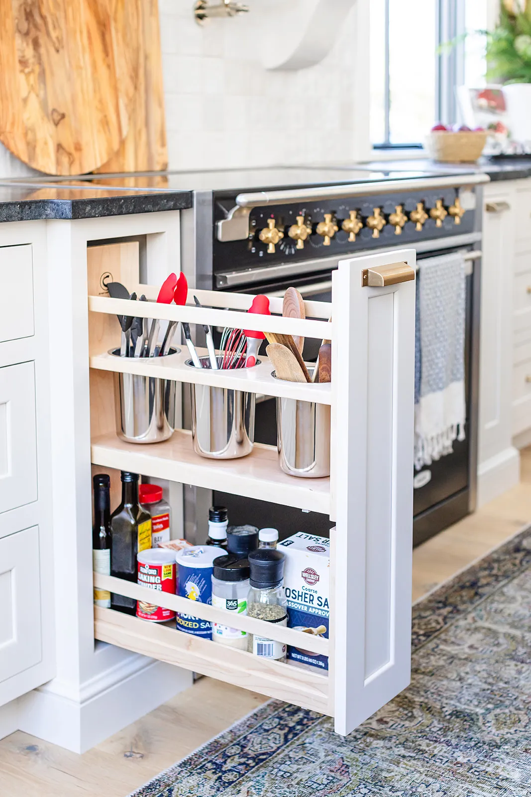 Modern kitchen cabinet storage solutions