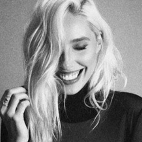 Renowned numerologist and author decoding cosmic patterns through astrology and numbers. Empowerment through esoteric insight.