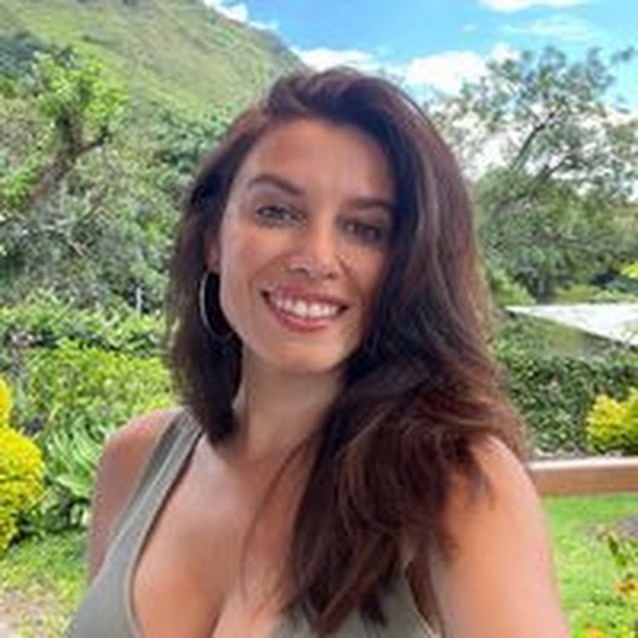 Cosmic comedian blending astrology and humor. A joyful lens on the stars, transits, and sacred silliness.