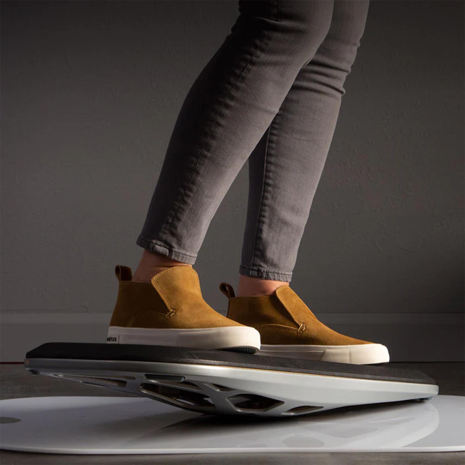 Sustainable balance board designed to boost movement, posture, and focus while you work. Wellness meets workstation flow.