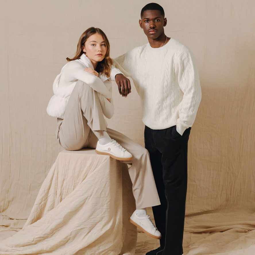 Eco-conscious home cleaning tools with refillable systems. Non-toxic formulas that align with health, earth, and ritual purity.