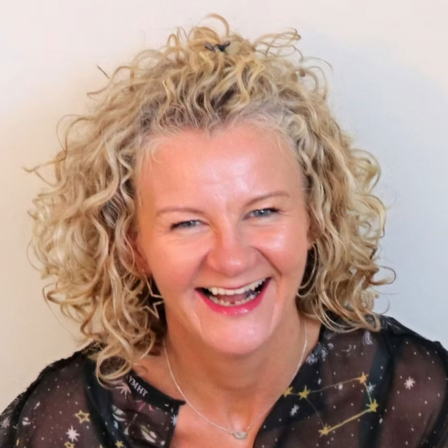 Intuitive breathwork blending somatic awareness, trauma-informed safety, and ritual to unlock clarity, calm, and embodied power.